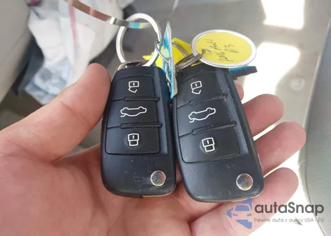 2016 Audi A3 2.0T Premium из США, поврежденный, VIN WAUE8GFF1G1025221